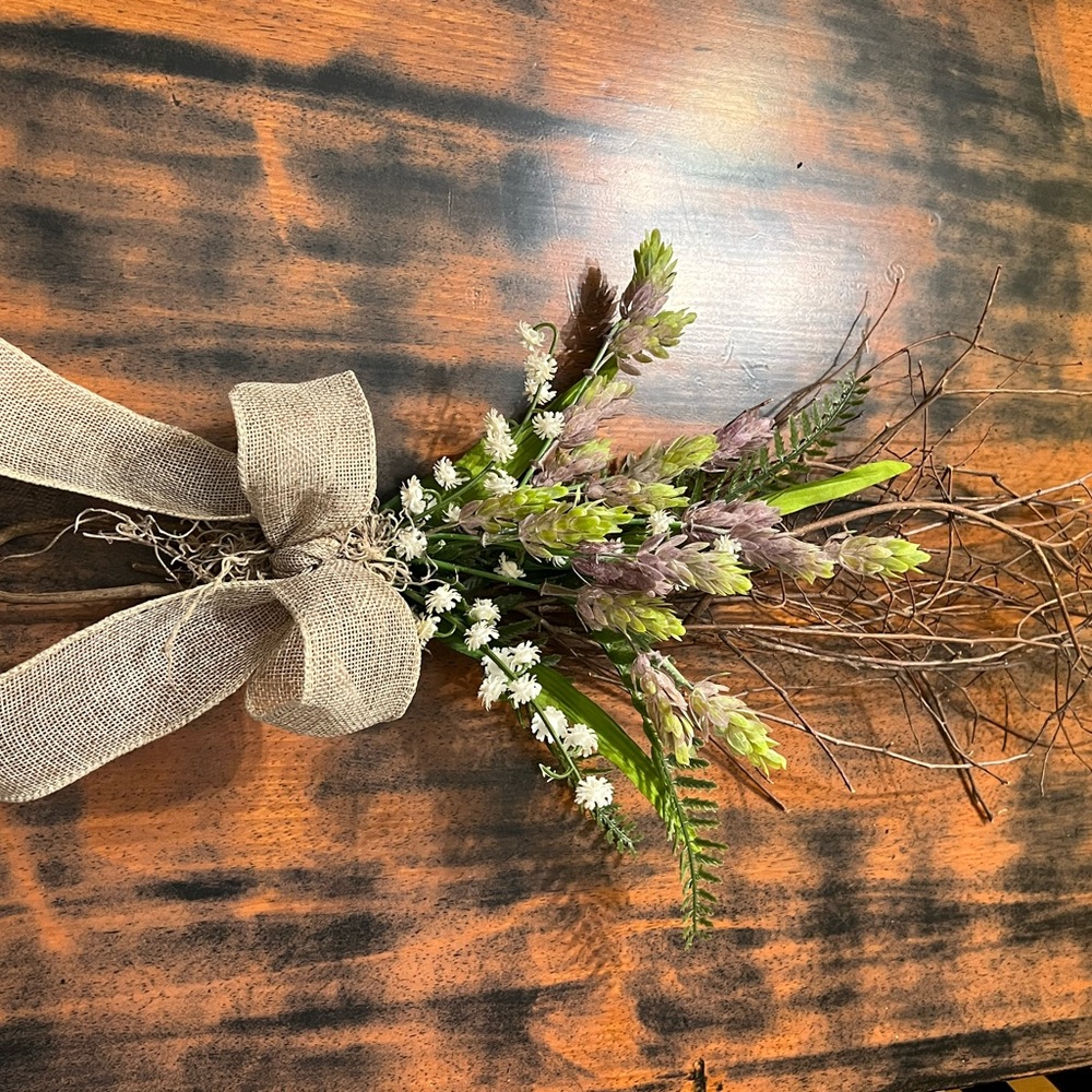 Floral wall decor